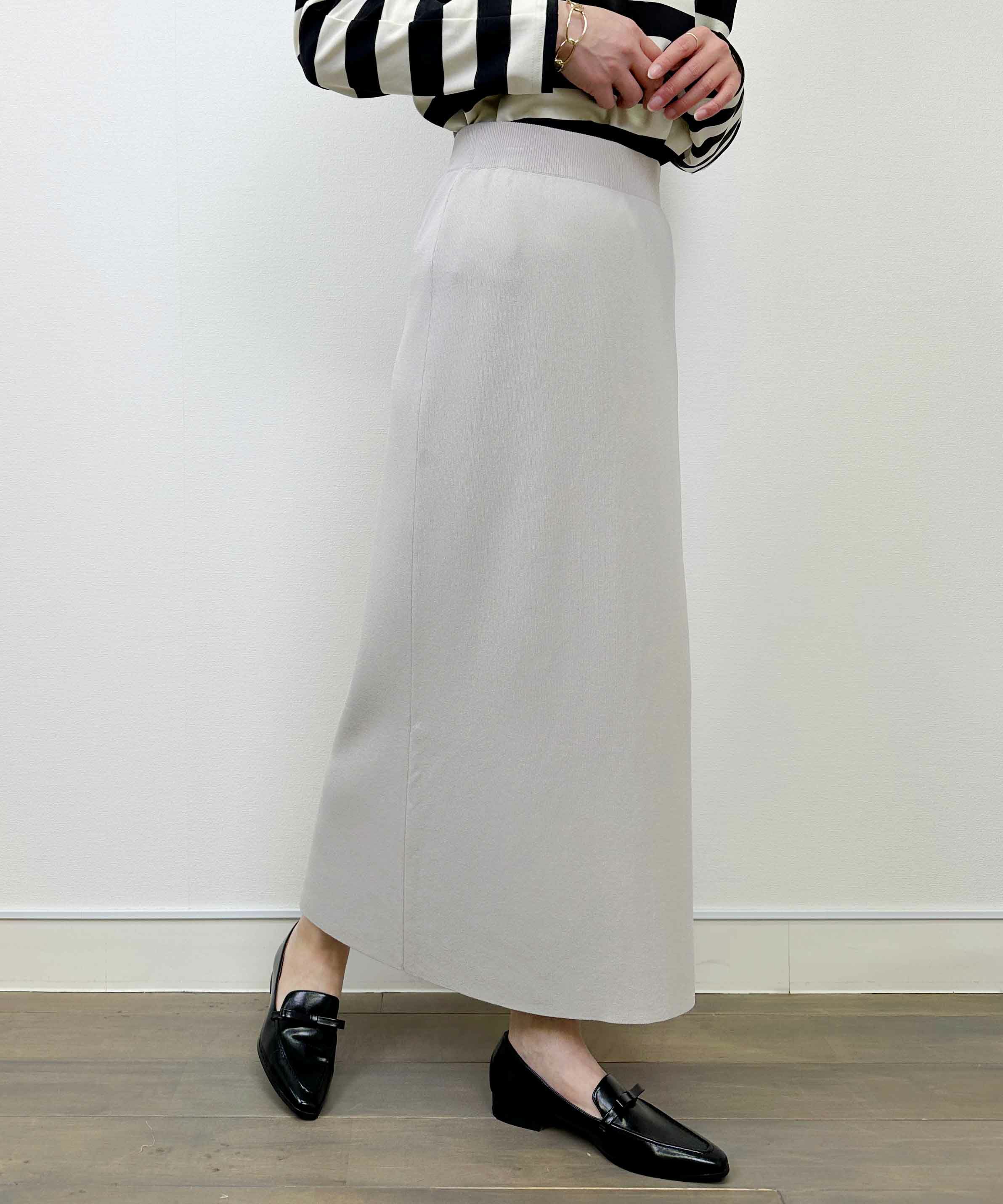 model：H164　着用サイズ：M　ライトグレー