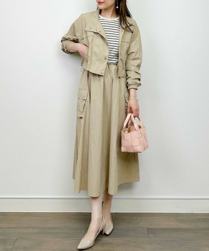 model：H164　着用サイズ：M　ベージュ（セットで）