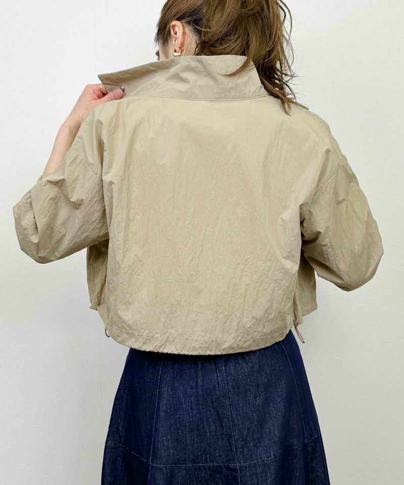 model：H164　着用サイズ：M　ベージュ（ブルゾン単品で）