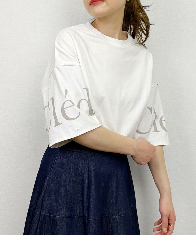 model：H164　着用サイズ：M　オフホワイト