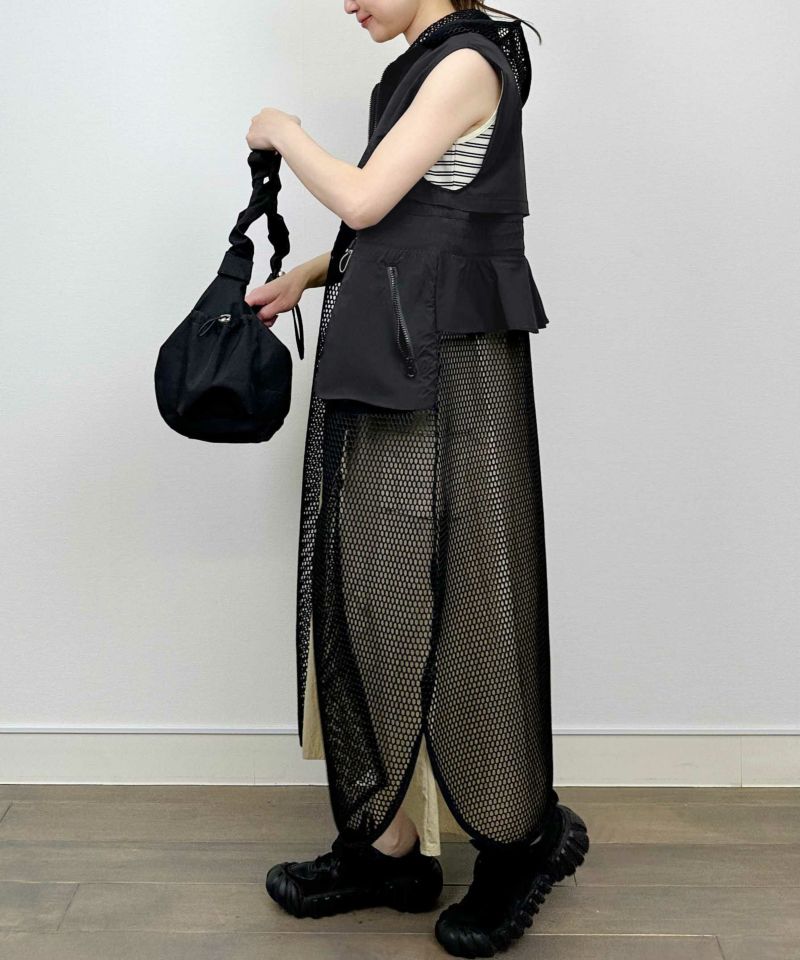 model：H164　着用サイズ：M　ブラック