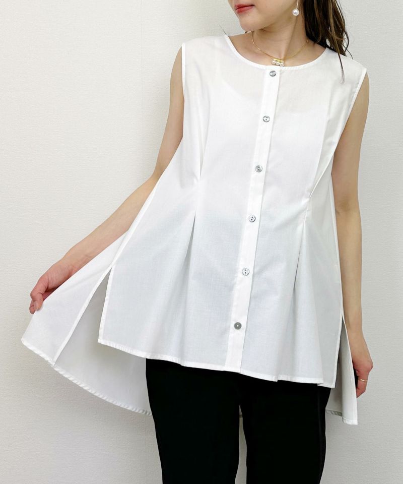 model：H164　着用サイズ：M　ホワイト（ノースリブラウス単品で）