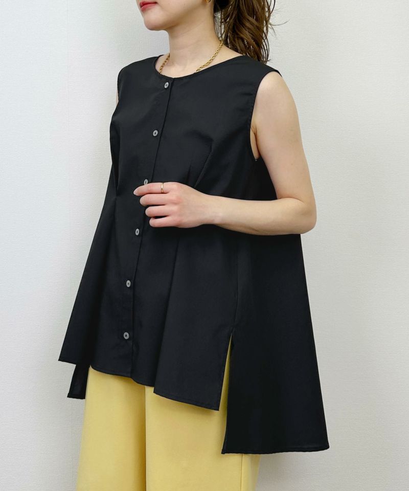 model：H164　着用サイズ：M　ブラック（ノースリブラウス単品で）