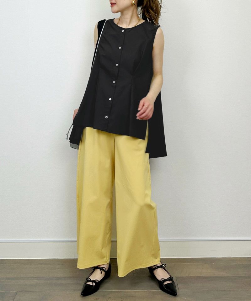 model：H164　着用サイズ：M　ブラック（ノースリブラウス単品で）