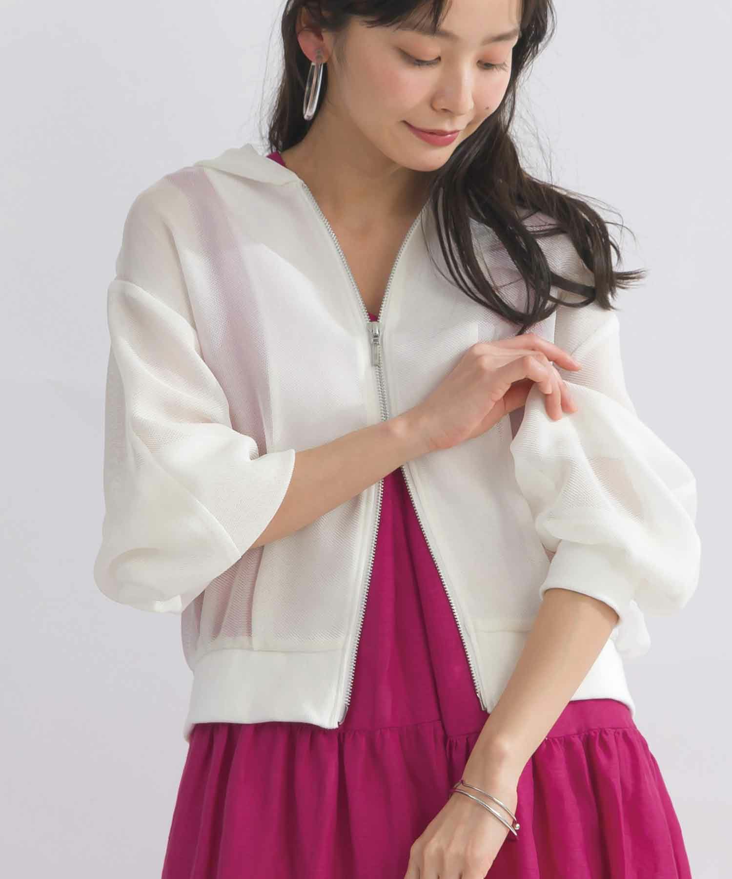 model：H153　着用サイズ：M オフホワイト