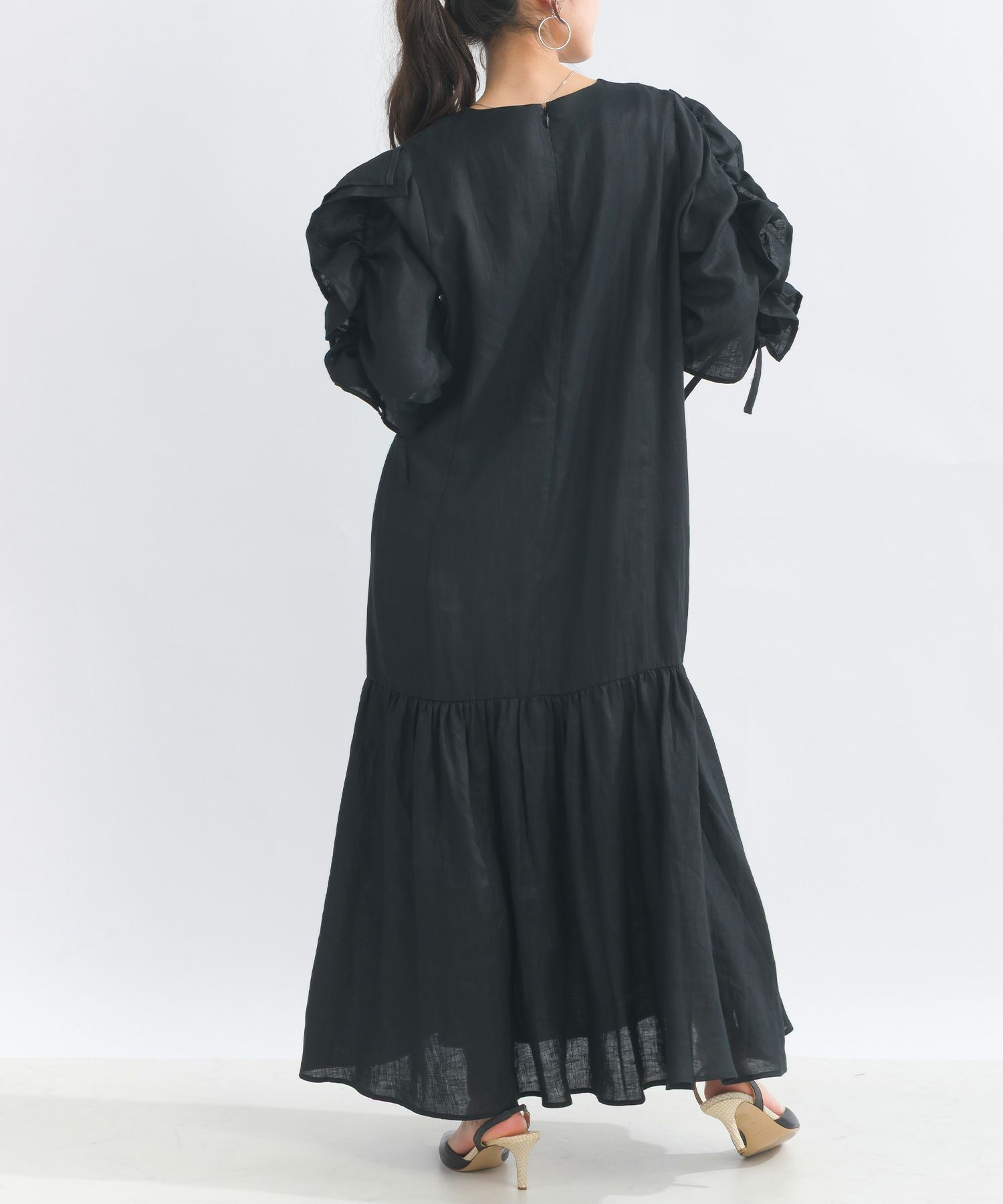 model：H153　着用サイズ：M　ブラック