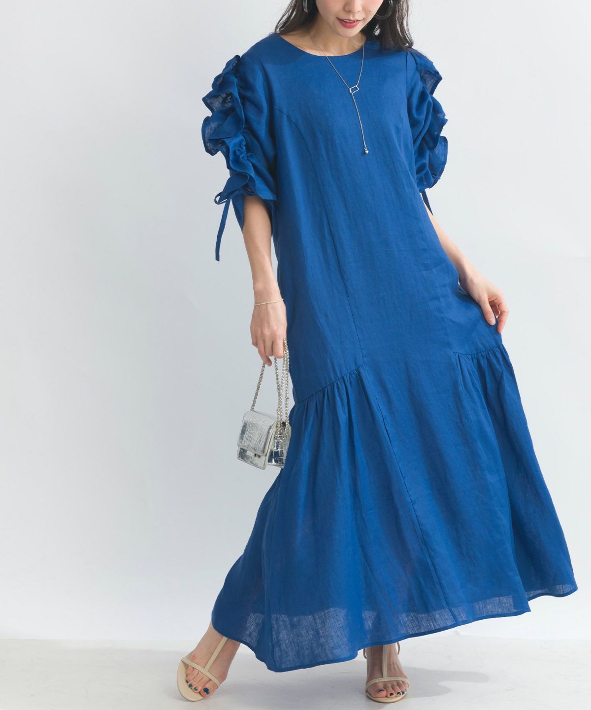 model：H153　着用サイズ：M　ブルー