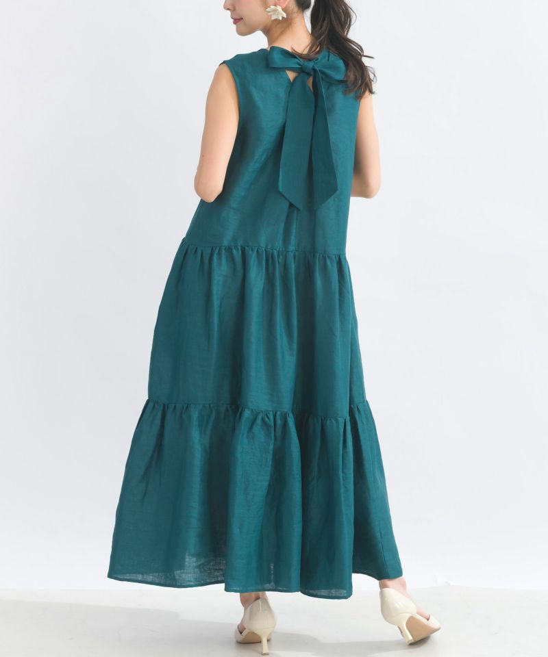 model：H153　着用サイズ：M　エメラルド