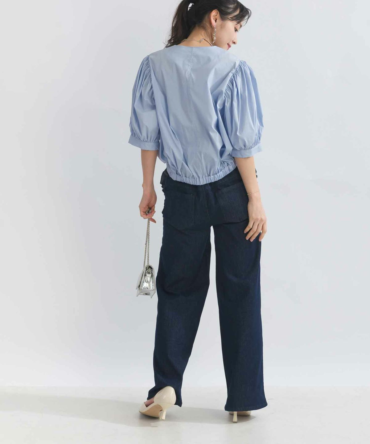 model：H153　着用サイズ：M　サックスブルー