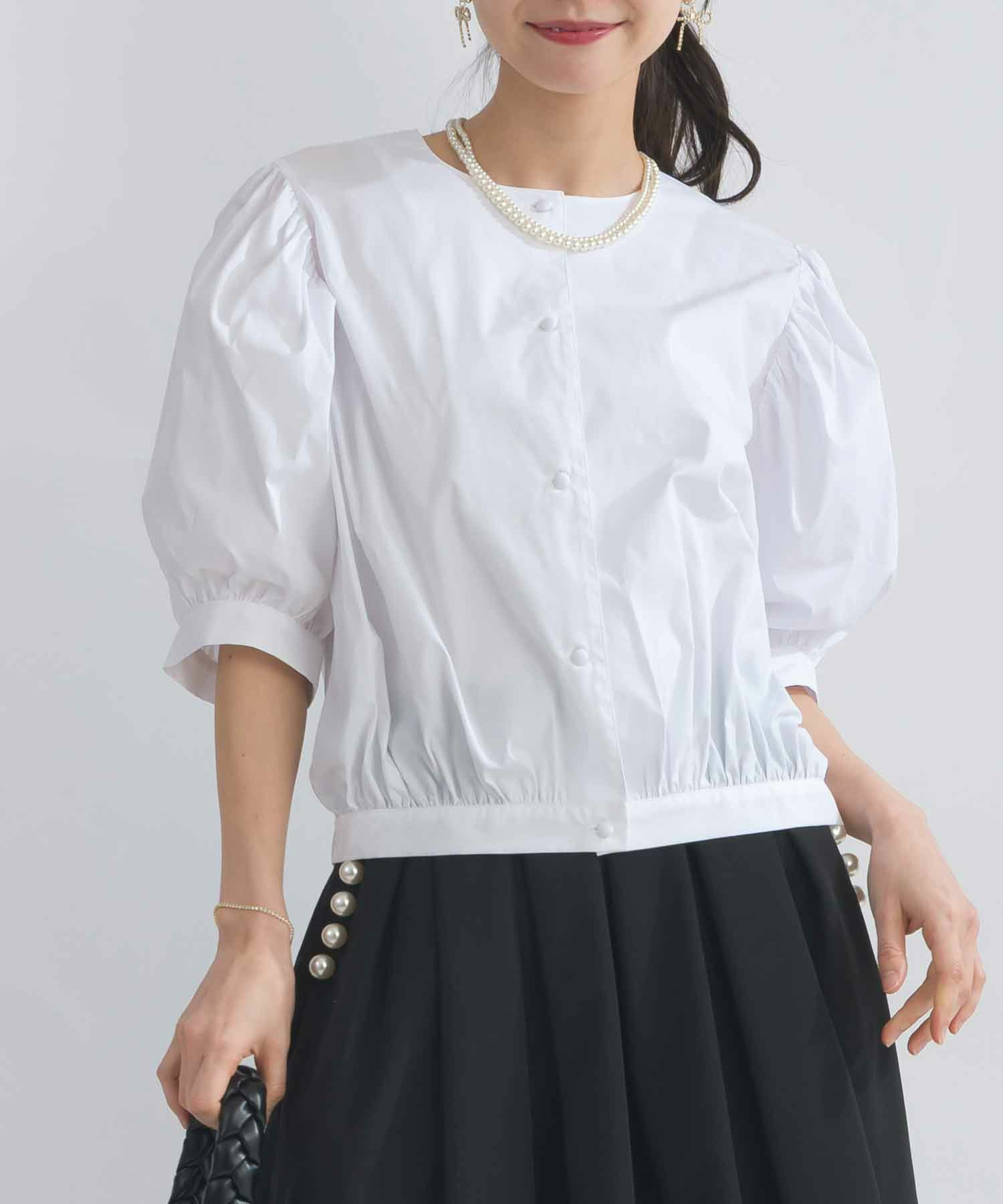 model：H153　着用サイズ：M　オフホワイト