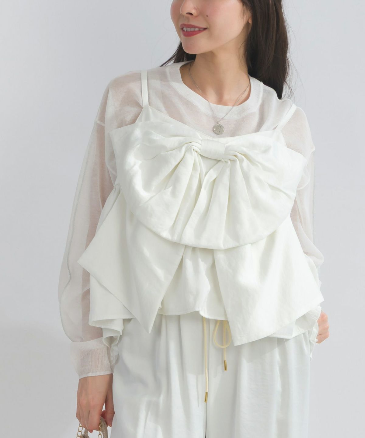 model：H153　着用サイズ：M　オフホワイト（セットアップで）