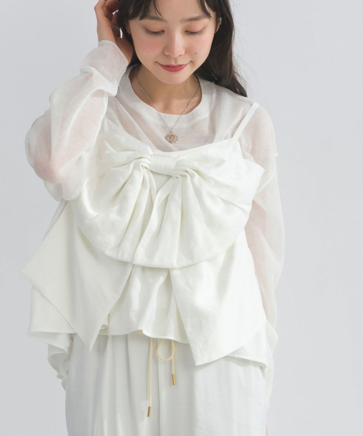 model：H153　着用サイズ：M　オフホワイト（セットアップで）