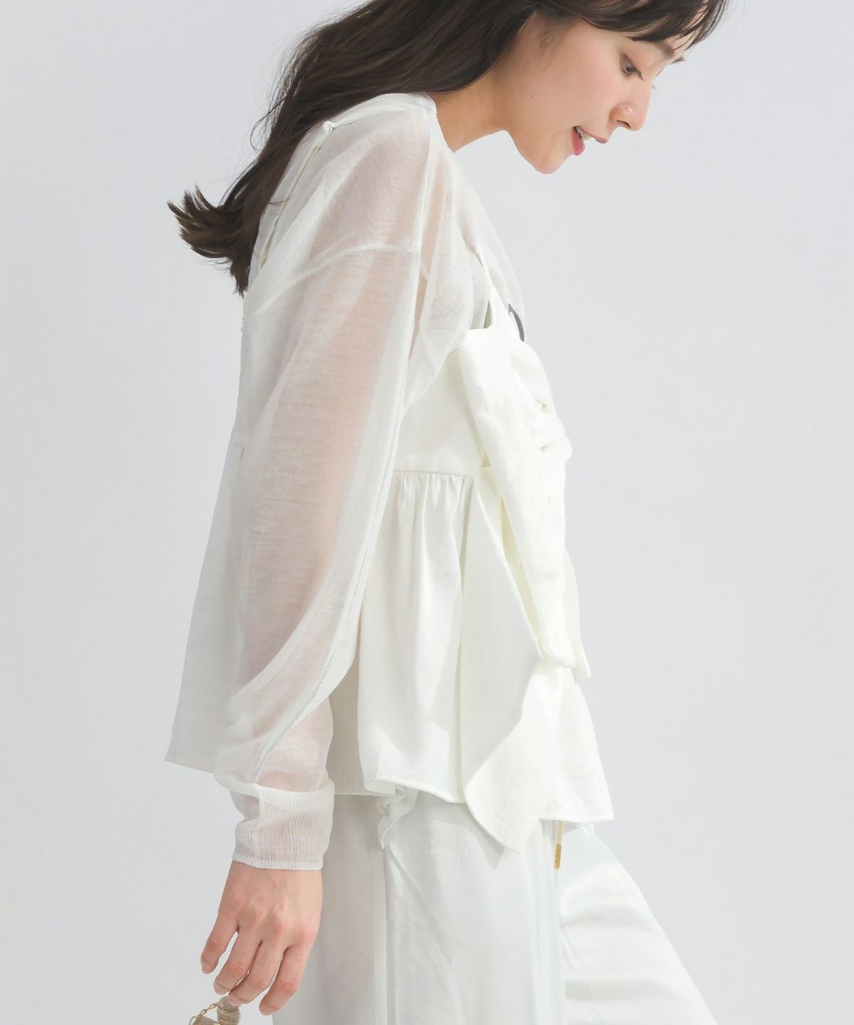 model：H153　着用サイズ：M　オフホワイト（セットアップで）