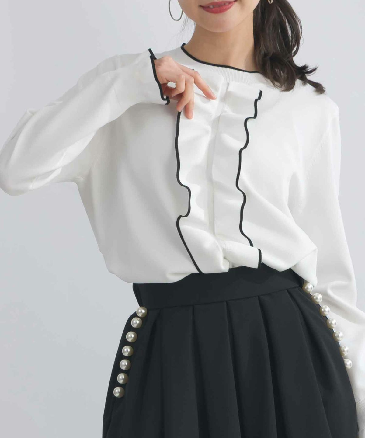 model：H153　着用サイズ：M　ホワイト系その他（配色）