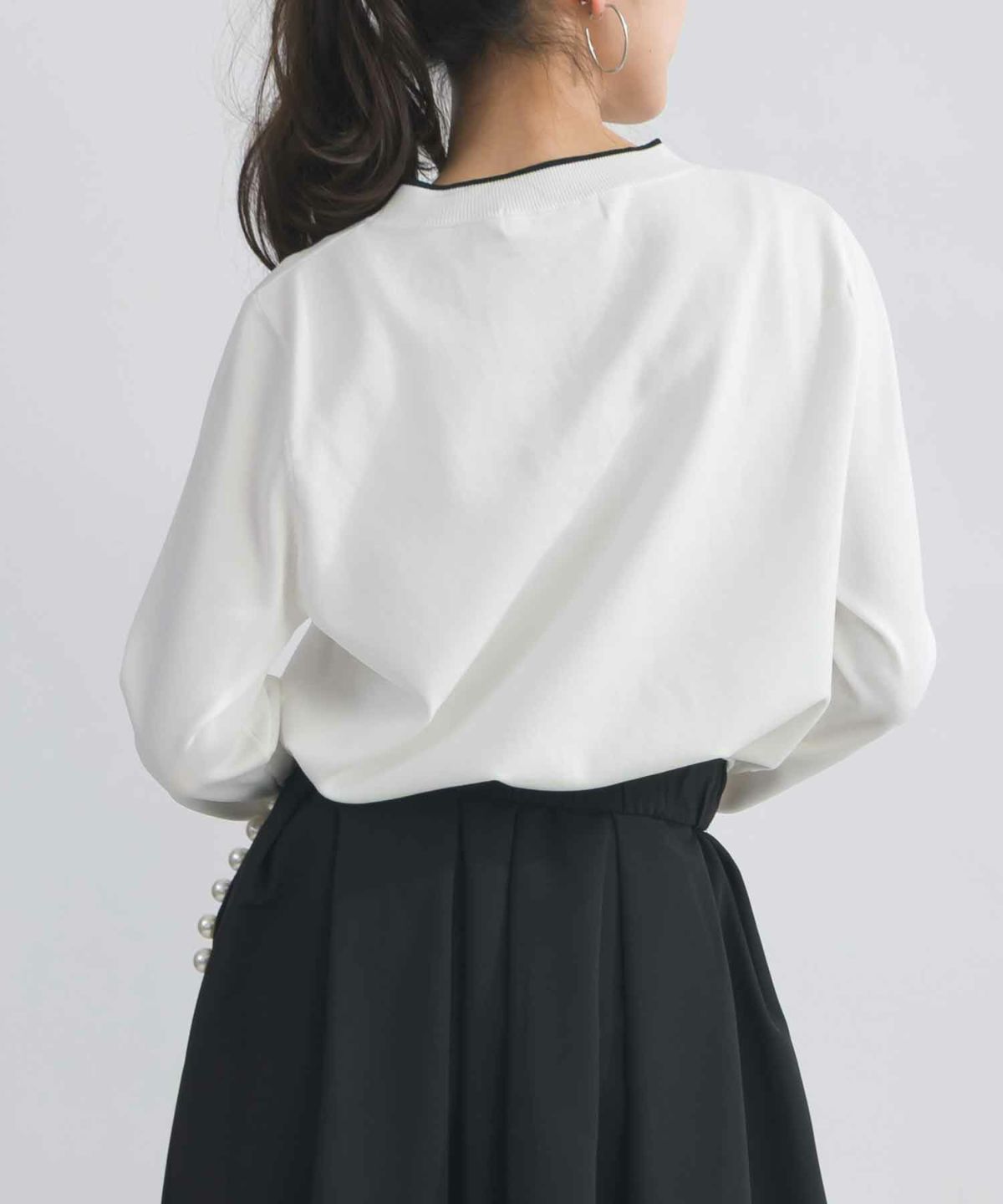 model：H153　着用サイズ：M　ホワイト系その他（配色）