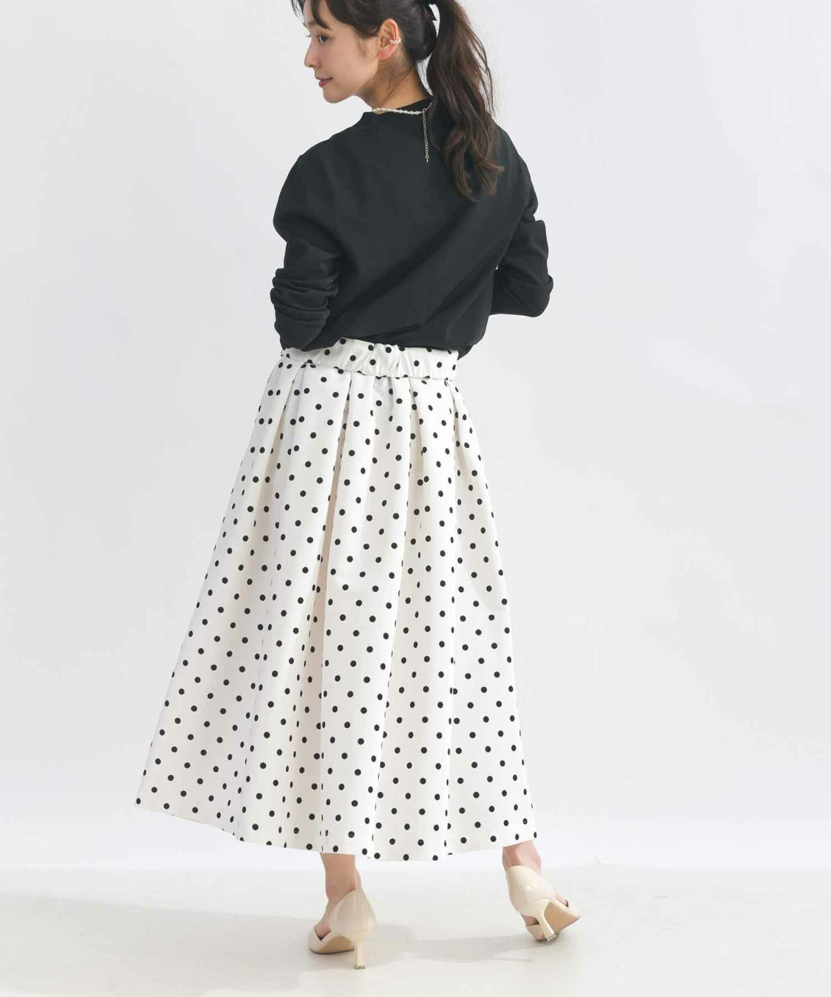 model：H153　着用サイズ：M　ブラック（無地）