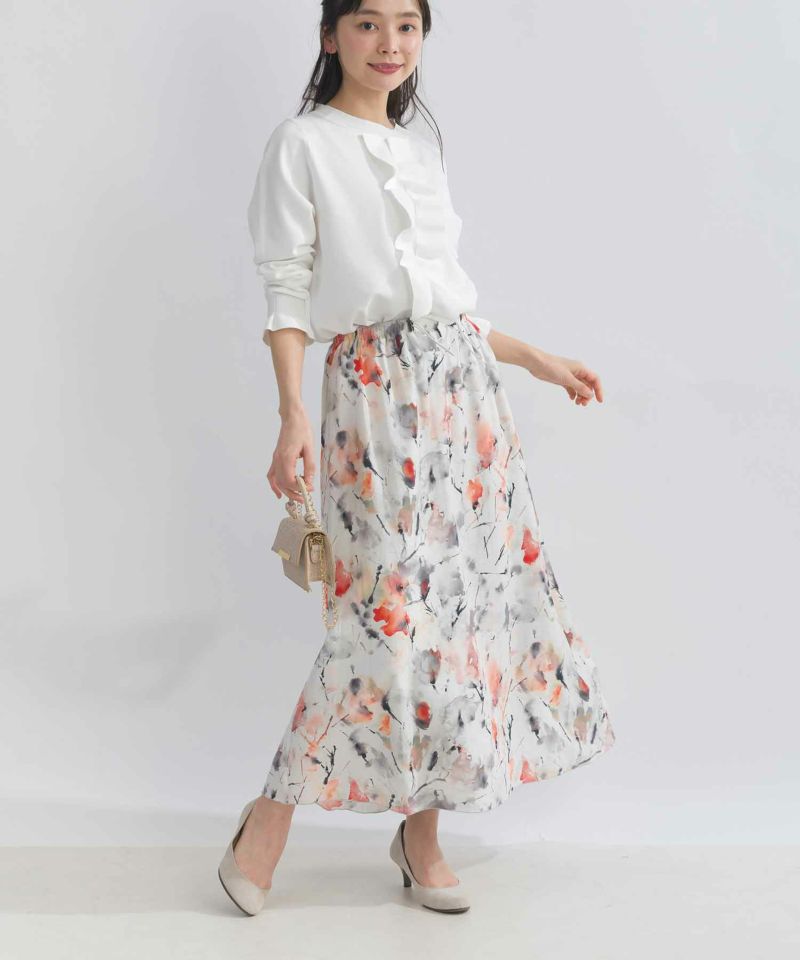 model：H153　着用サイズ：M　オフホワイト（無地）