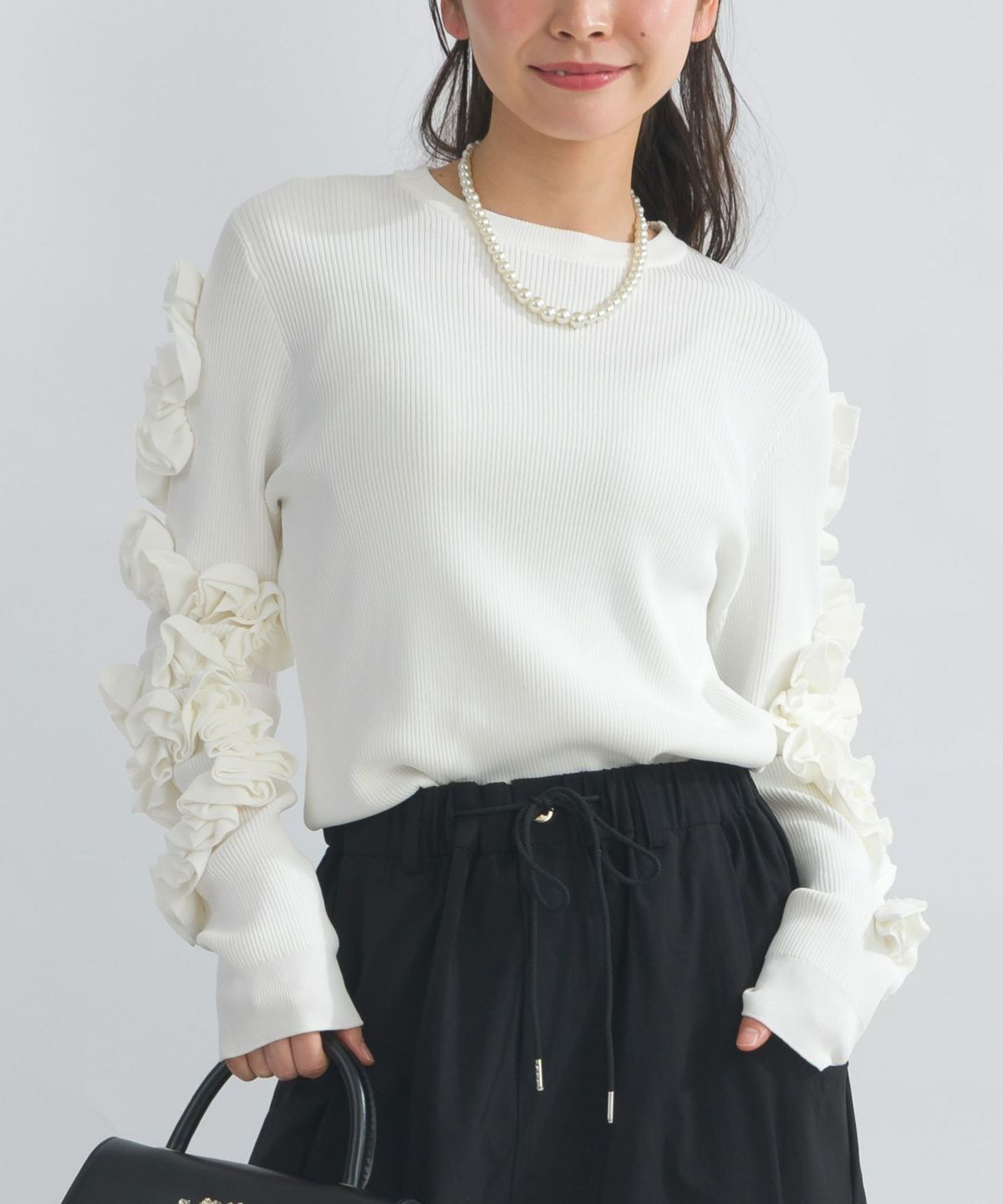 model：H153　着用サイズ：M　オフホワイト