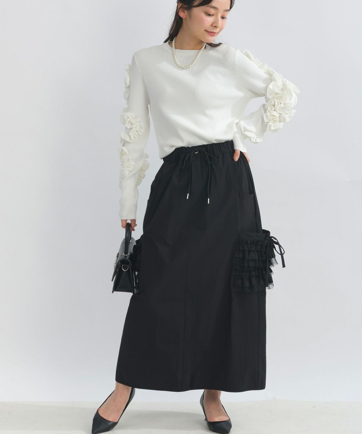 model：H153　着用サイズ：M　オフホワイト