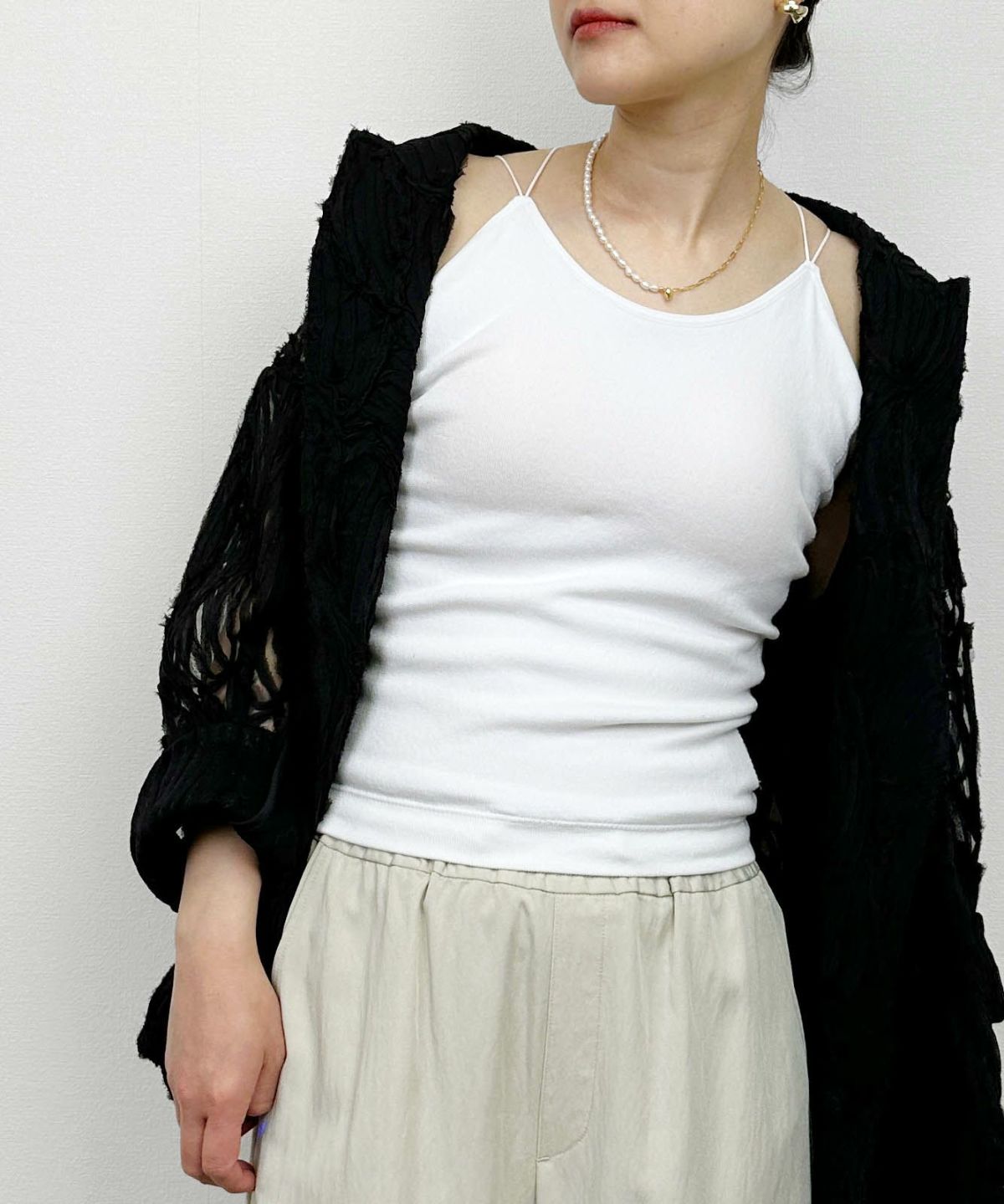 model：H164　着用サイズ：M　カップ付き丸編みキャミソール