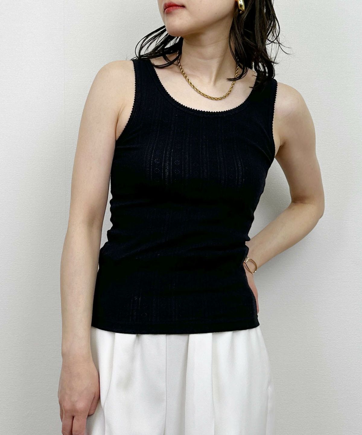 model：H164　着用サイズ：M　アイレットタンクトップ①