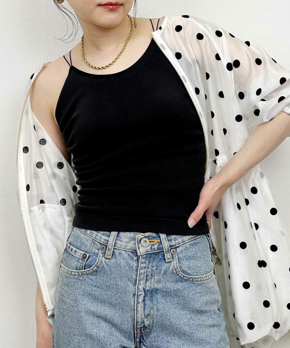 model：H164　着用サイズ：M　カップ付き丸編みキャミソール