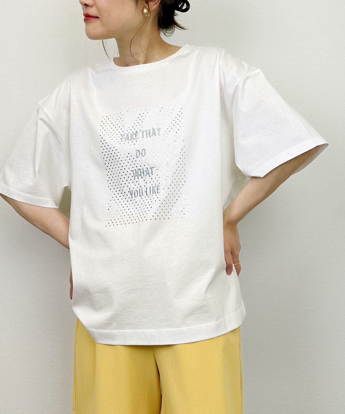 model：H164　着用サイズ：M　オフホワイト