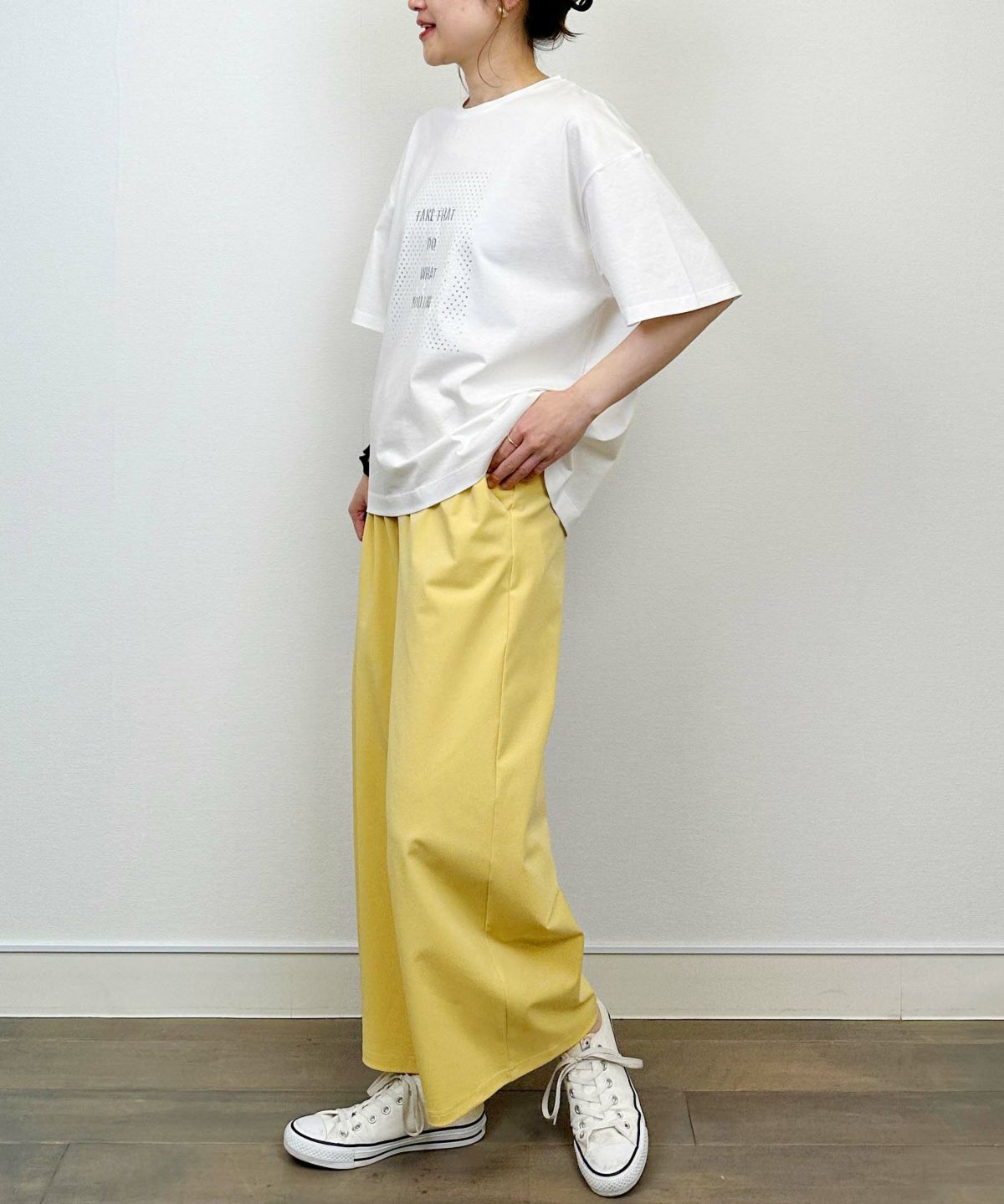 model：H164　着用サイズ：M　オフホワイト