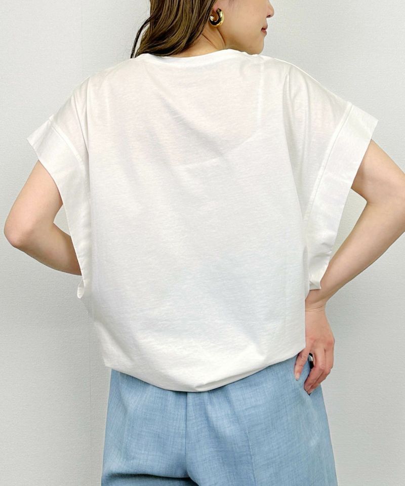 model：H164　着用サイズ：M　オフホワイト