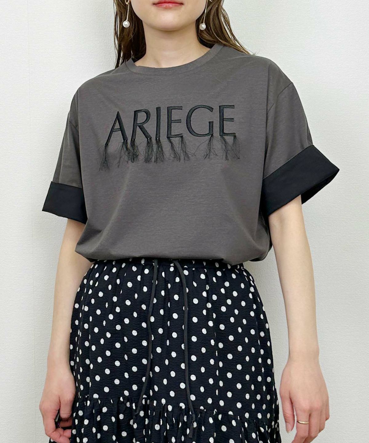 model：H164　着用サイズ：M　グレー系その他