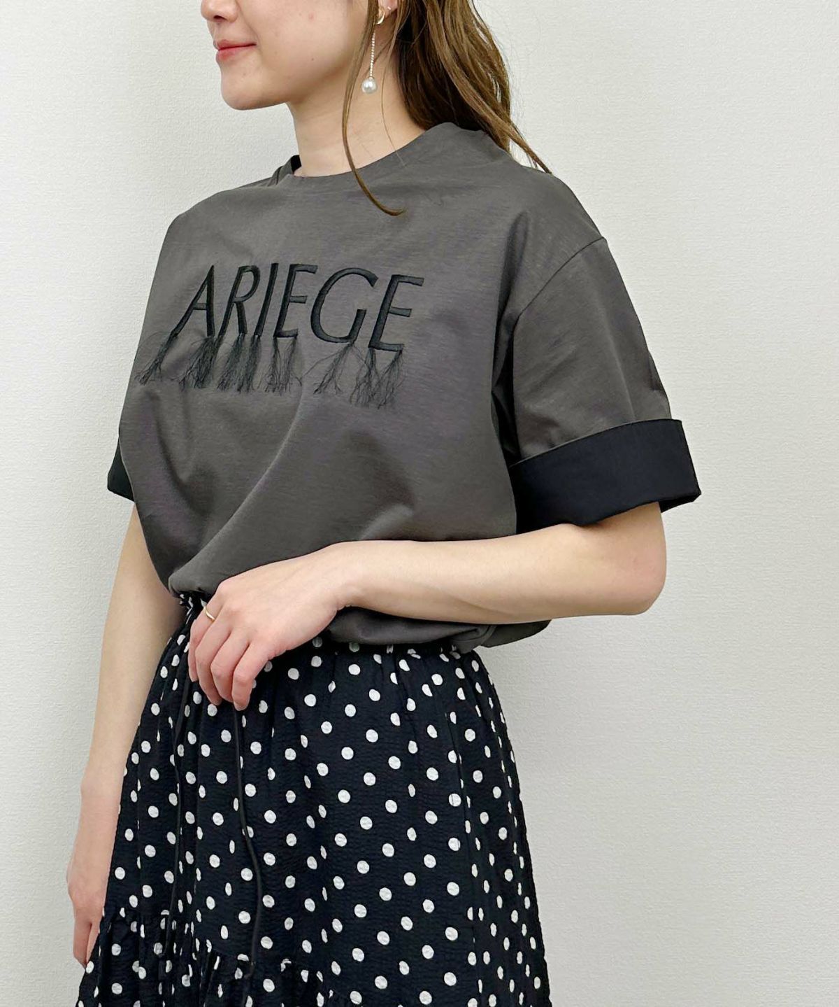 model：H164　着用サイズ：M　グレー系その他