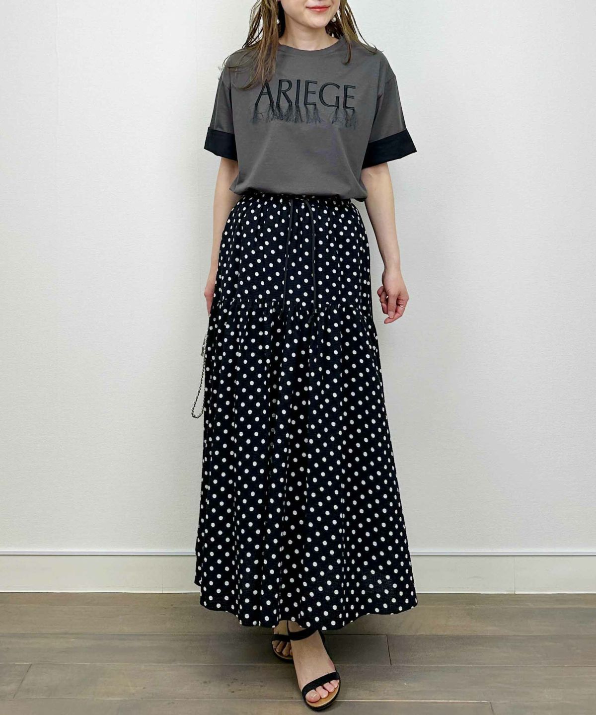 model：H164　着用サイズ：M　グレー系その他