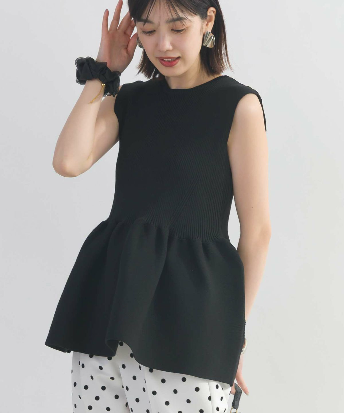 model：H162　着用サイズ：M　ブラック