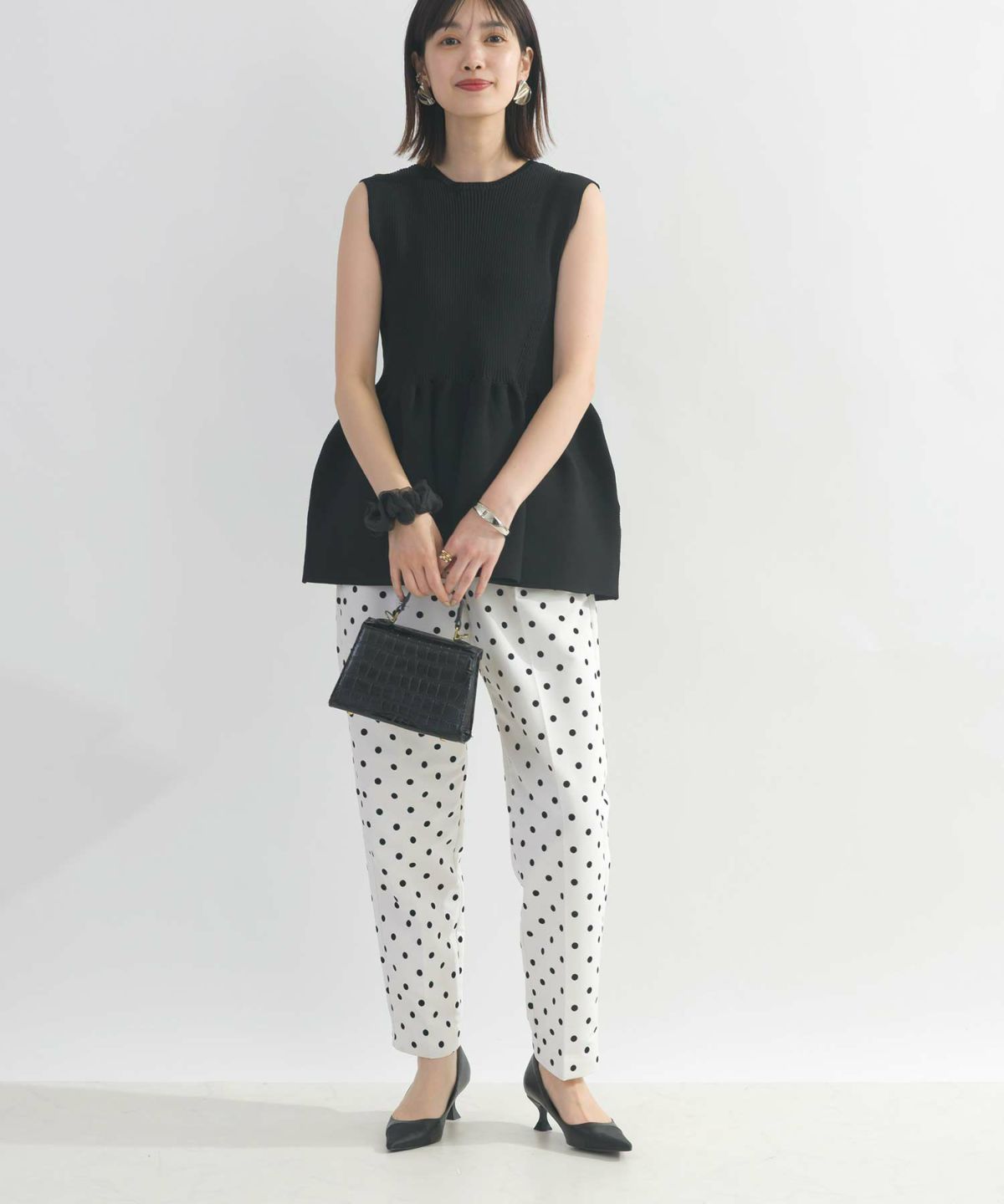 model：H162　着用サイズ：M　ブラック