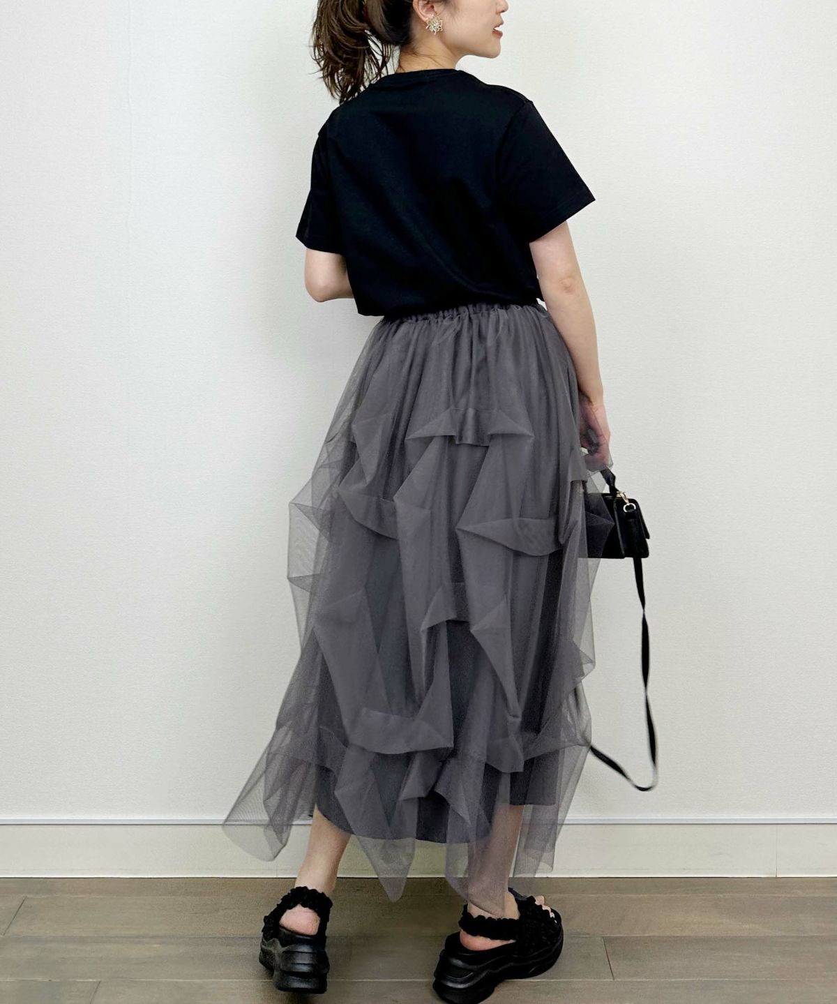 model：H164　着用サイズ：M　ブラック