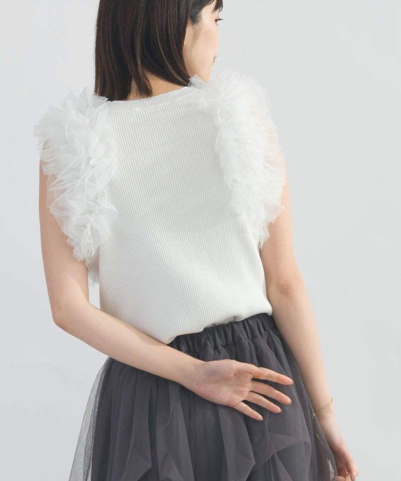 model：H162　着用サイズ：M　オフホワイト