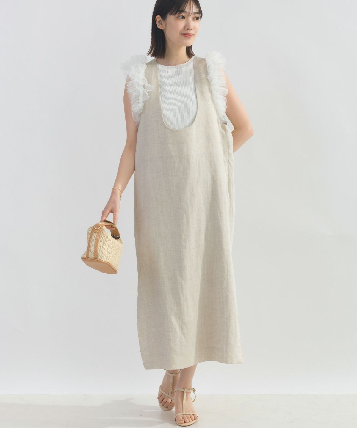 model：H162　着用サイズ：M　オフホワイト