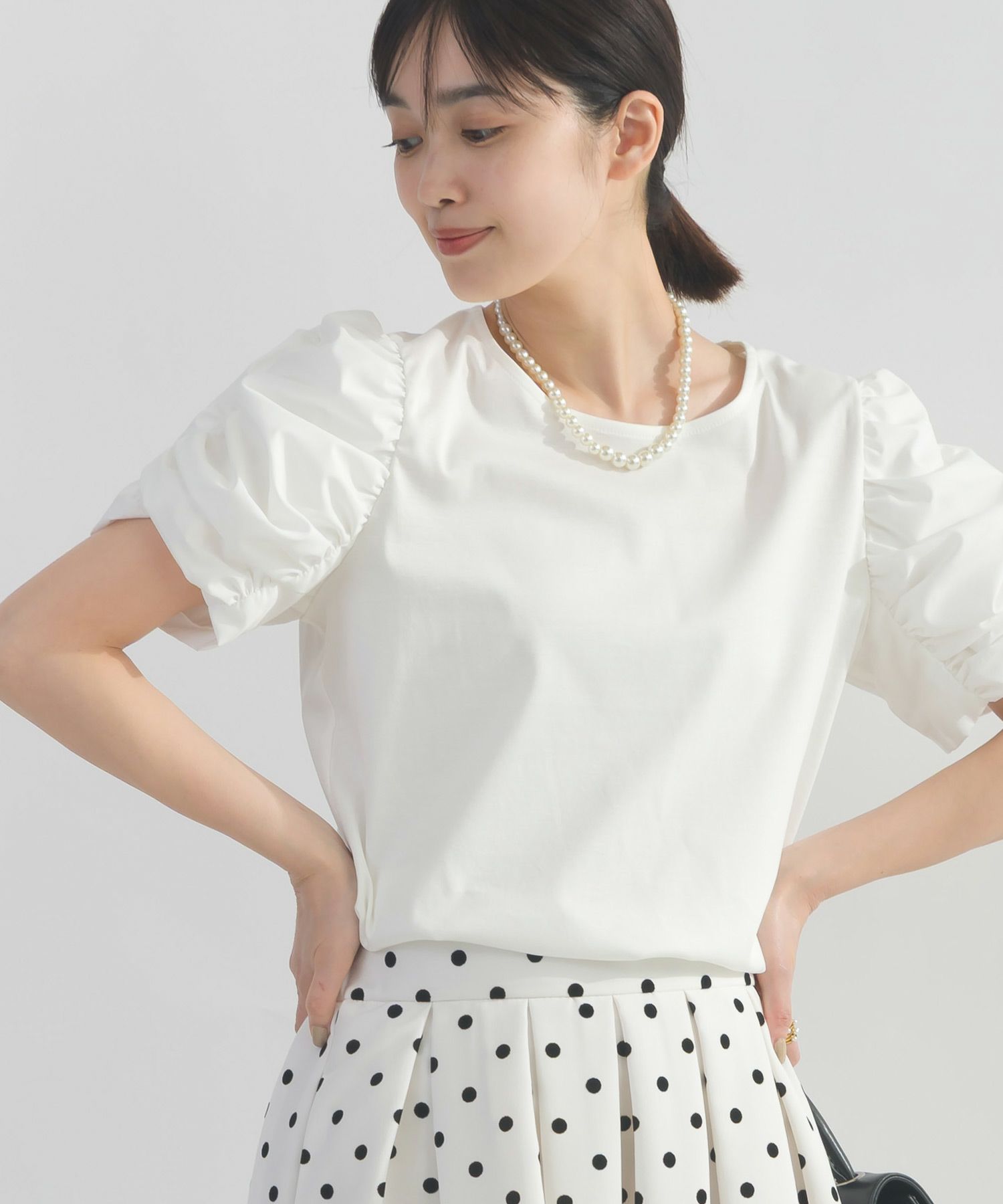 model：H162　着用サイズ：M　オフホワイト