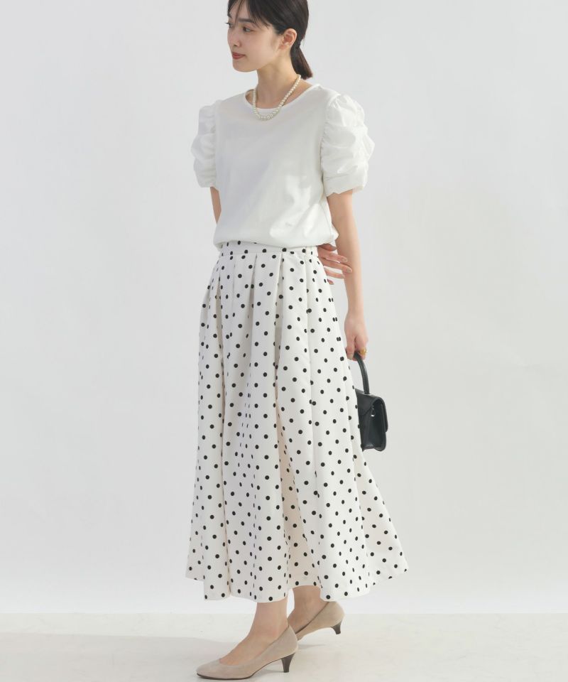 model：H162　着用サイズ：M　オフホワイト