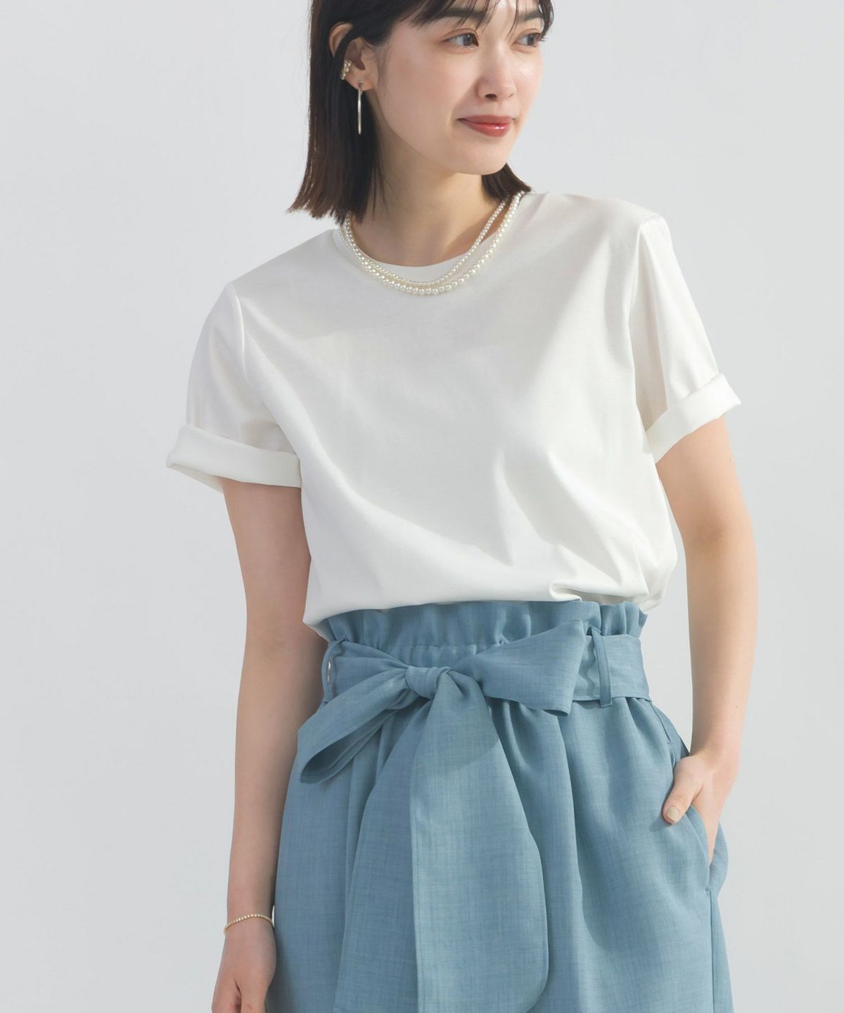 model：H162　着用サイズ：M　オフホワイト