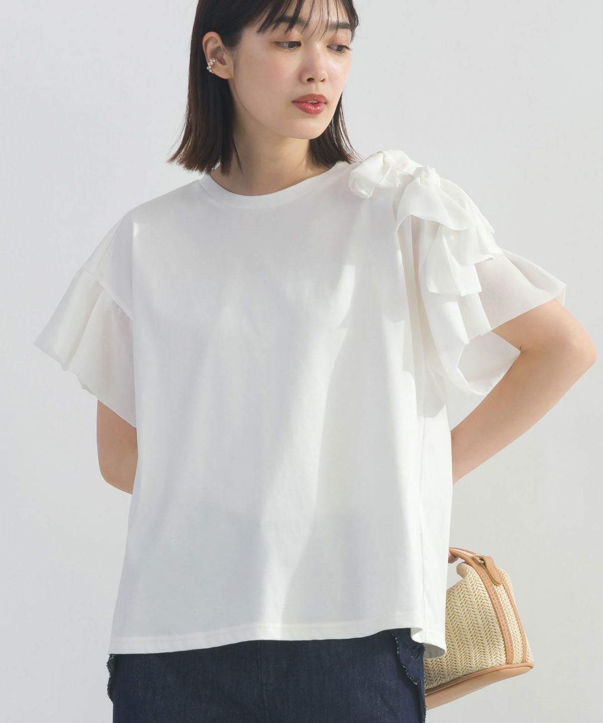 model：H162　着用サイズ：M　オフホワイト