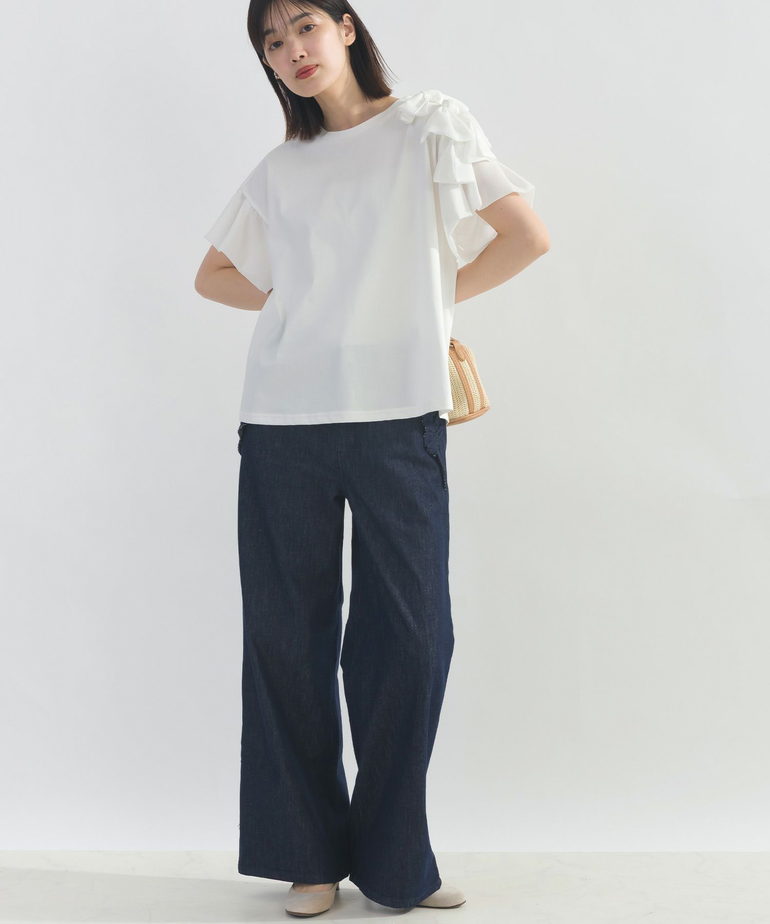 model：H162　着用サイズ：M　オフホワイト