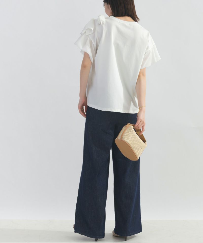 model：H162　着用サイズ：M　オフホワイト