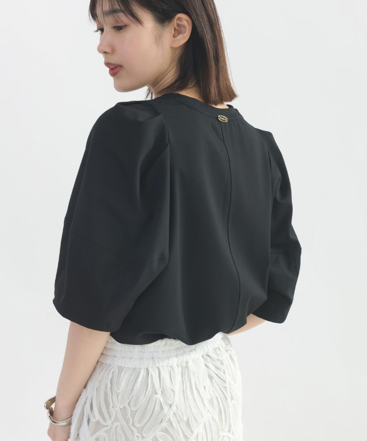 model：H162　着用サイズ：M　ブラック