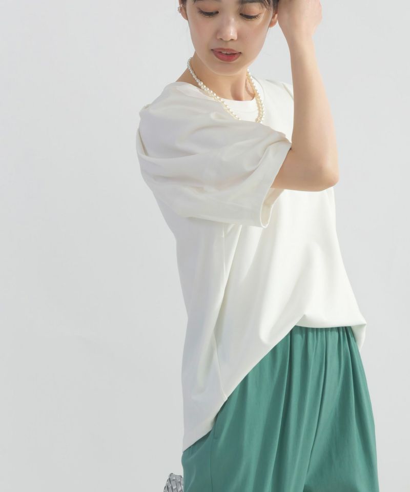 model：H162　着用サイズ：M　オフホワイト