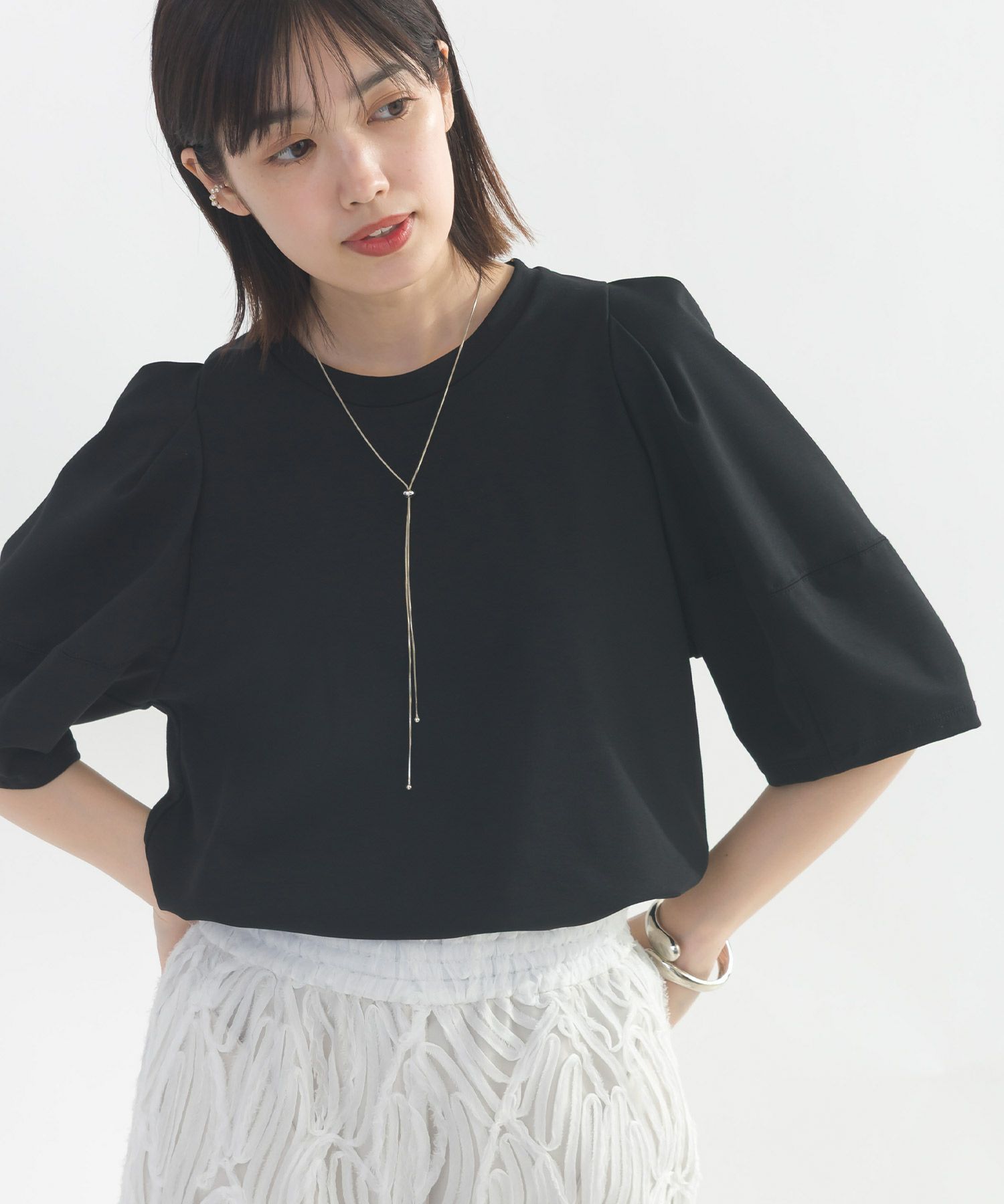 model：H162　着用サイズ：M　ブラック