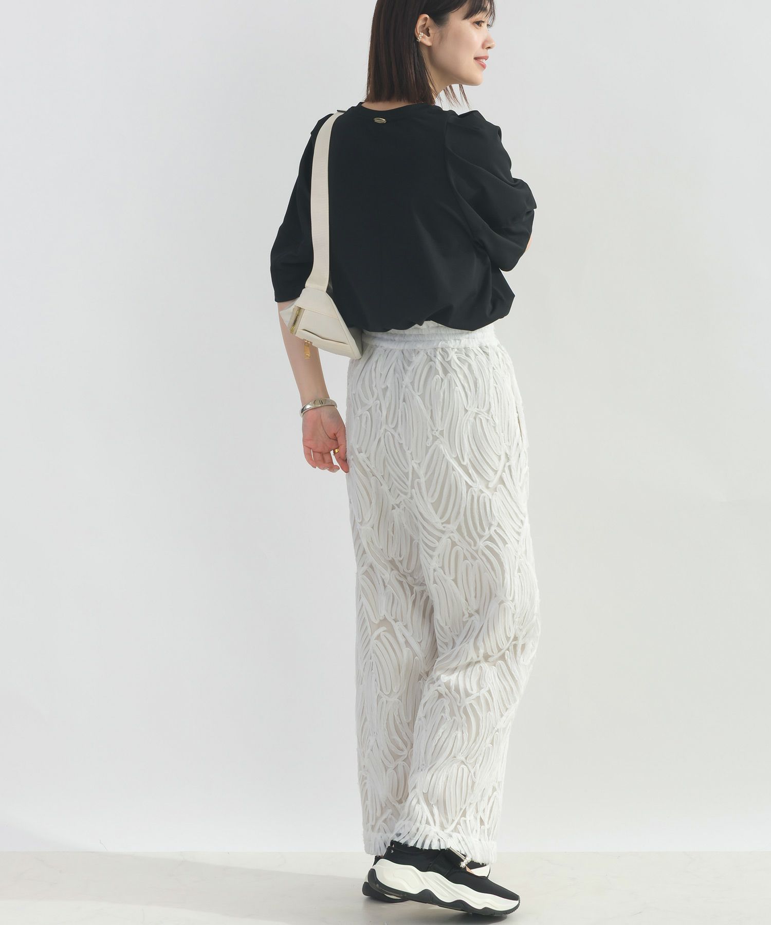model：H162　着用サイズ：M　ブラック