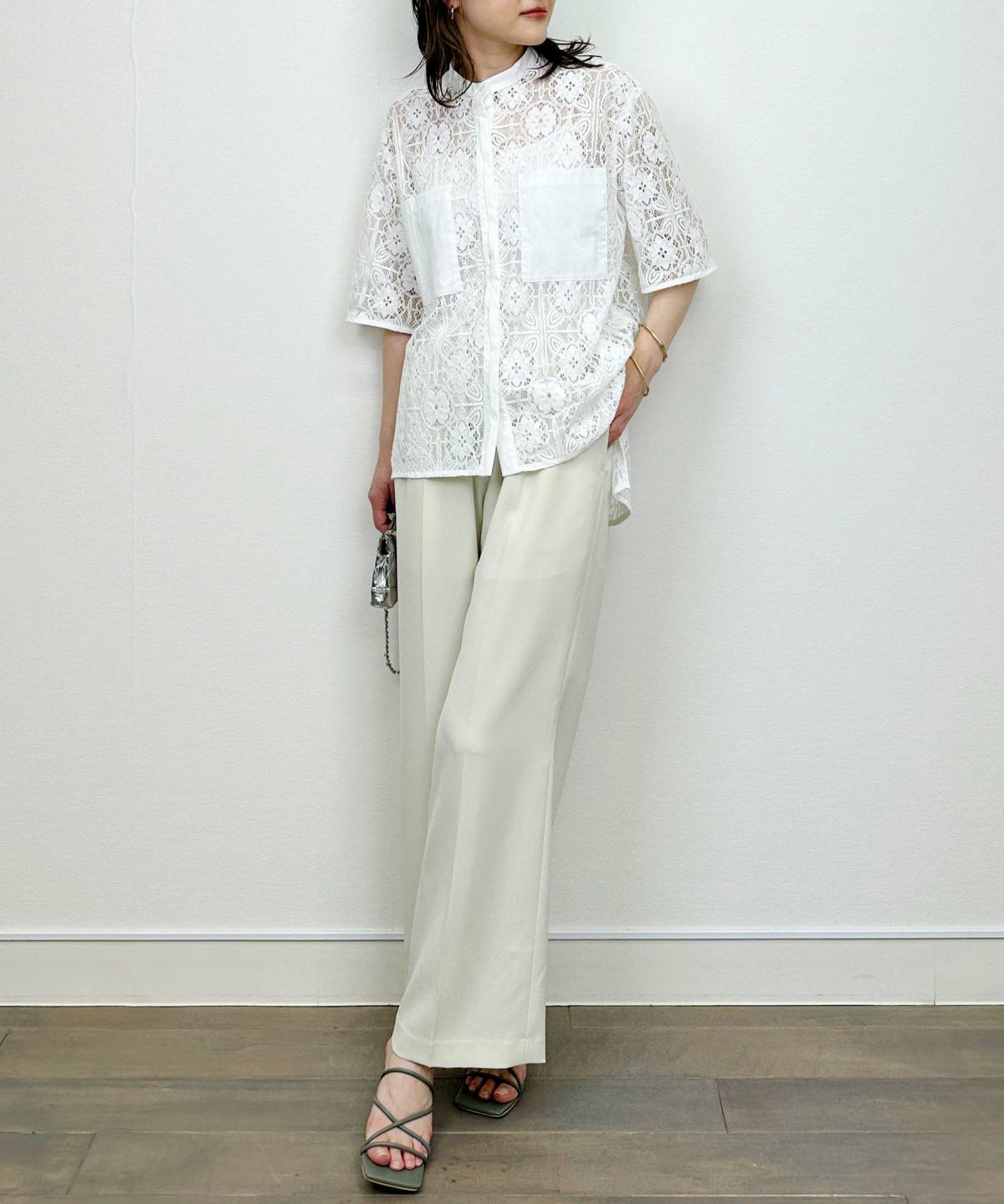 model：H164　着用サイズ：M　ベージュ