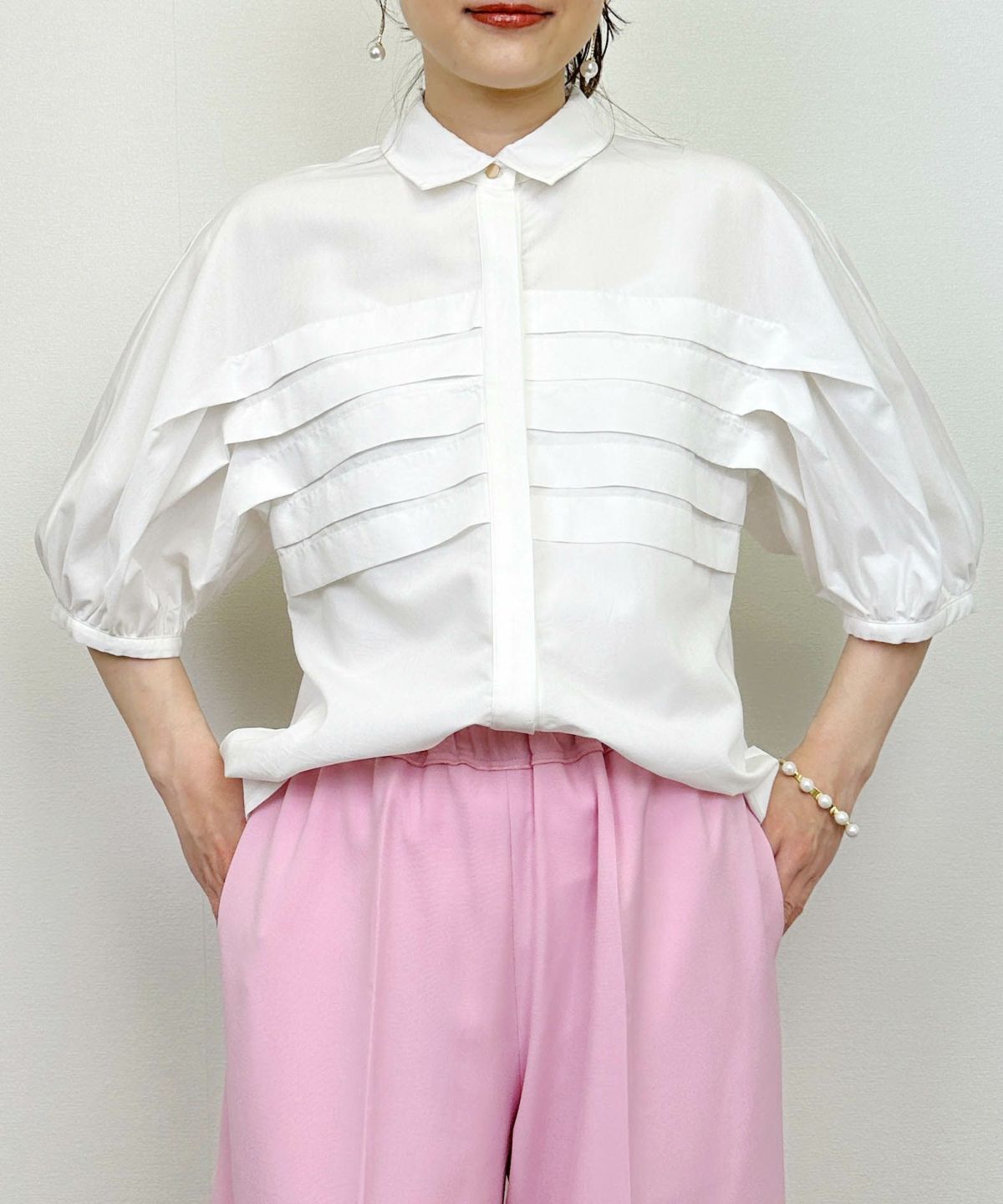 model：H164　着用サイズ：M　オフホワイト