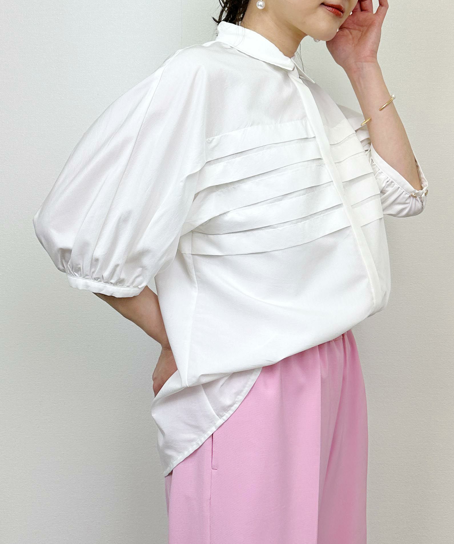 model：H164　着用サイズ：M　オフホワイト